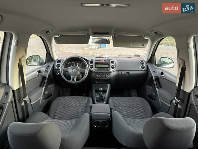 Серый Фольксваген Тигуан, объемом двигателя 1.97 л и пробегом 160 тыс. км за 13950 $, фото 62 на Automoto.ua