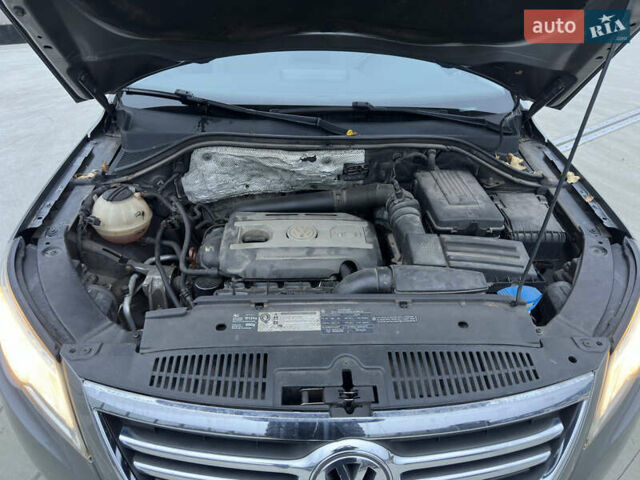 Серый Фольксваген Тигуан, объемом двигателя 1.98 л и пробегом 240 тыс. км за 11500 $, фото 26 на Automoto.ua