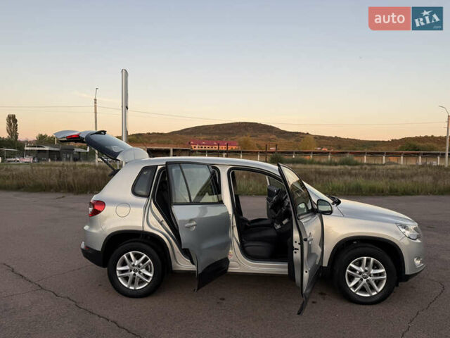 Серый Фольксваген Тигуан, объемом двигателя 1.97 л и пробегом 160 тыс. км за 13950 $, фото 21 на Automoto.ua