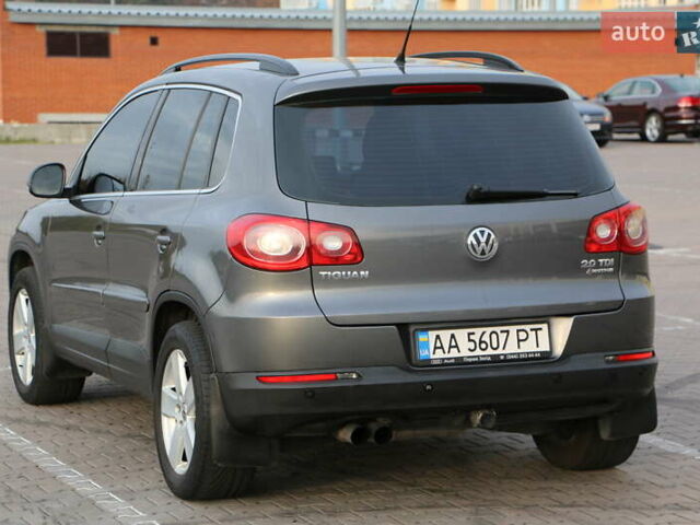 Серый Фольксваген Тигуан, объемом двигателя 2 л и пробегом 219 тыс. км за 12300 $, фото 7 на Automoto.ua