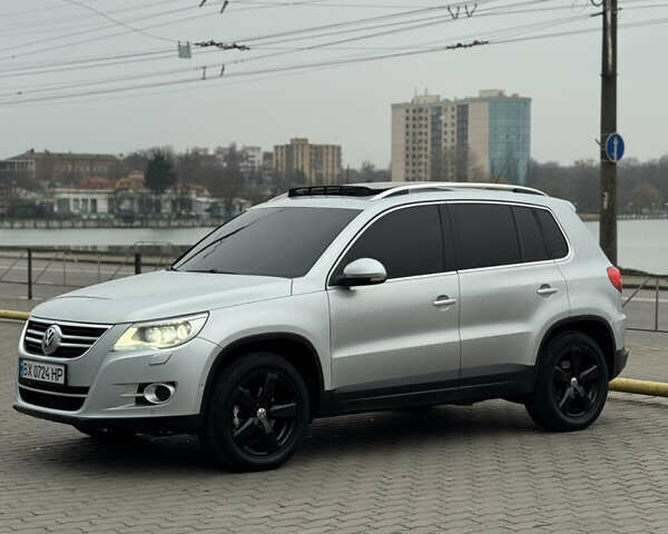 Серый Фольксваген Тигуан, объемом двигателя 2 л и пробегом 225 тыс. км за 11500 $, фото 34 на Automoto.ua