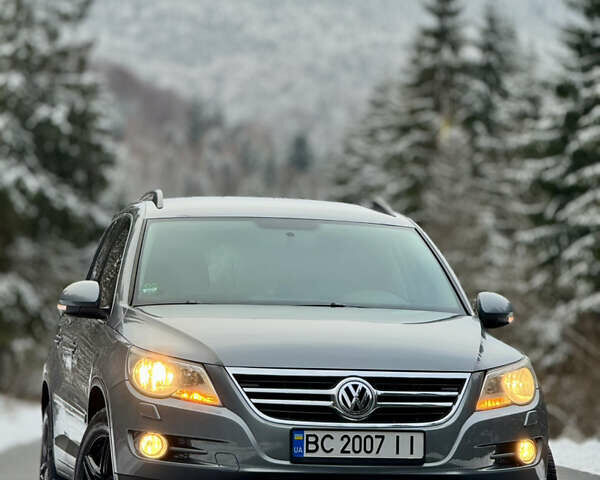 Серый Фольксваген Тигуан, объемом двигателя 2 л и пробегом 265 тыс. км за 11500 $, фото 6 на Automoto.ua