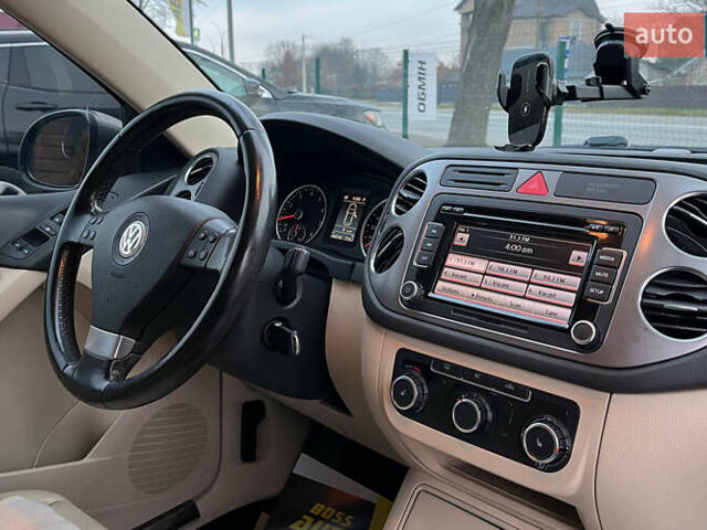 Серый Фольксваген Тигуан, объемом двигателя 1.98 л и пробегом 244 тыс. км за 11000 $, фото 19 на Automoto.ua