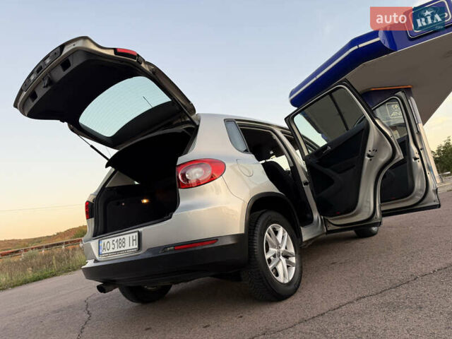 Серый Фольксваген Тигуан, объемом двигателя 1.97 л и пробегом 160 тыс. км за 13950 $, фото 20 на Automoto.ua