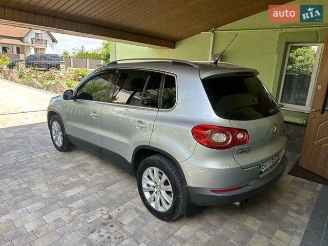 Сірий Фольксваген Тігуан, об'ємом двигуна 2 л та пробігом 268 тис. км за 11600 $, фото 45 на Automoto.ua