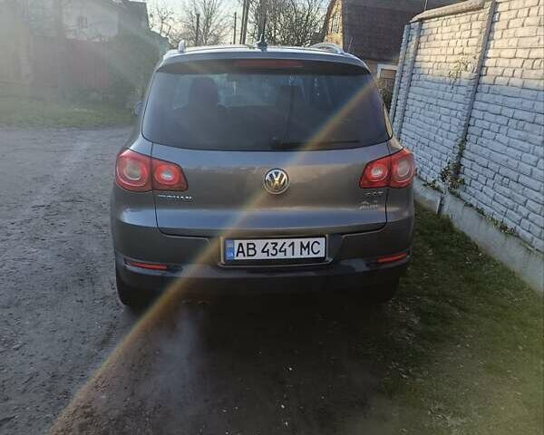 Сірий Фольксваген Тігуан, об'ємом двигуна 2 л та пробігом 288 тис. км за 9000 $, фото 13 на Automoto.ua