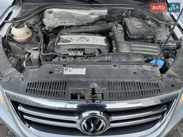 Серый Фольксваген Тигуан, объемом двигателя 2 л и пробегом 158 тыс. км за 9550 $, фото 49 на Automoto.ua