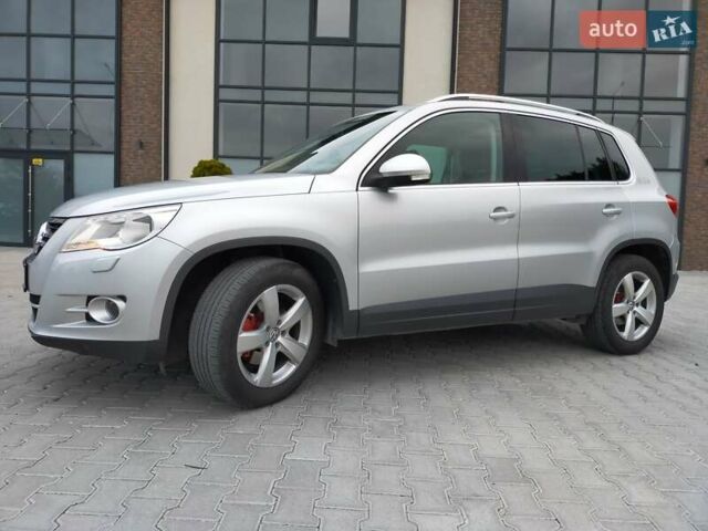 Сірий Фольксваген Тігуан, об'ємом двигуна 1.97 л та пробігом 280 тис. км за 12500 $, фото 1 на Automoto.ua