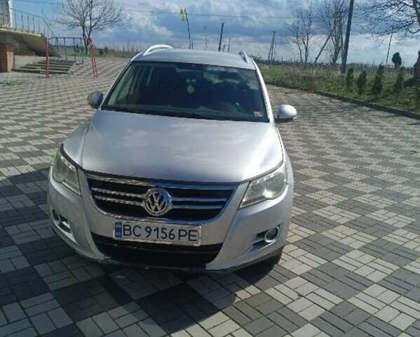 Серый Фольксваген Тигуан, объемом двигателя 1.98 л и пробегом 214 тыс. км за 8600 $, фото 3 на Automoto.ua