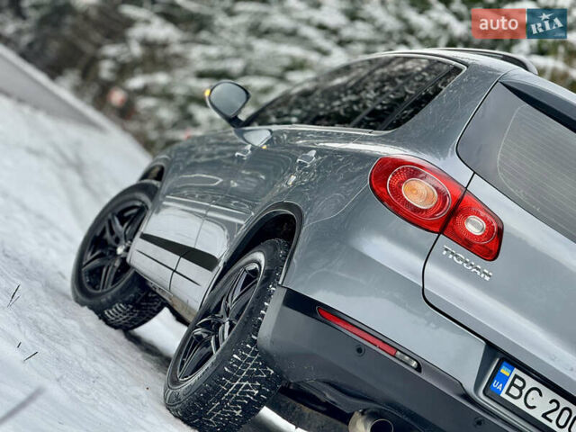 Серый Фольксваген Тигуан, объемом двигателя 2 л и пробегом 265 тыс. км за 11500 $, фото 28 на Automoto.ua