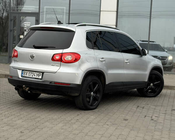 Серый Фольксваген Тигуан, объемом двигателя 2 л и пробегом 225 тыс. км за 11500 $, фото 23 на Automoto.ua