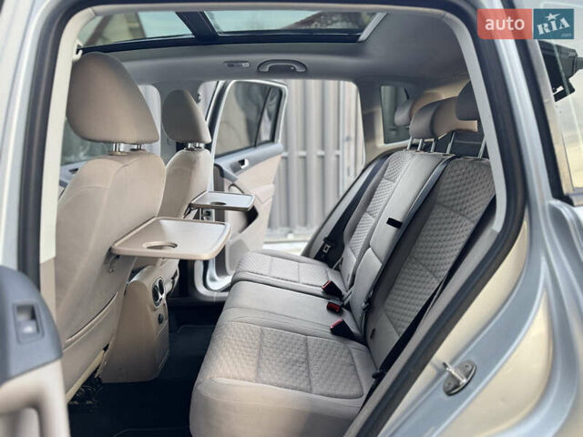 Серый Фольксваген Тигуан, объемом двигателя 2 л и пробегом 158 тыс. км за 9550 $, фото 25 на Automoto.ua