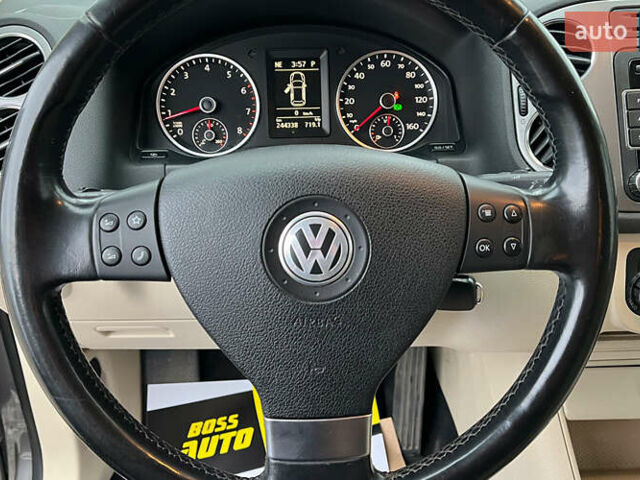Серый Фольксваген Тигуан, объемом двигателя 1.98 л и пробегом 244 тыс. км за 11000 $, фото 12 на Automoto.ua