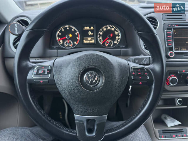 Серый Фольксваген Тигуан, объемом двигателя 1.98 л и пробегом 240 тыс. км за 11500 $, фото 35 на Automoto.ua