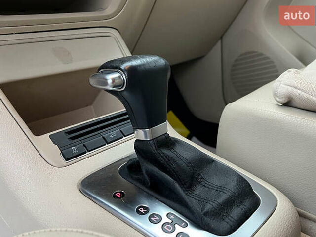 Серый Фольксваген Тигуан, объемом двигателя 1.98 л и пробегом 244 тыс. км за 11000 $, фото 15 на Automoto.ua