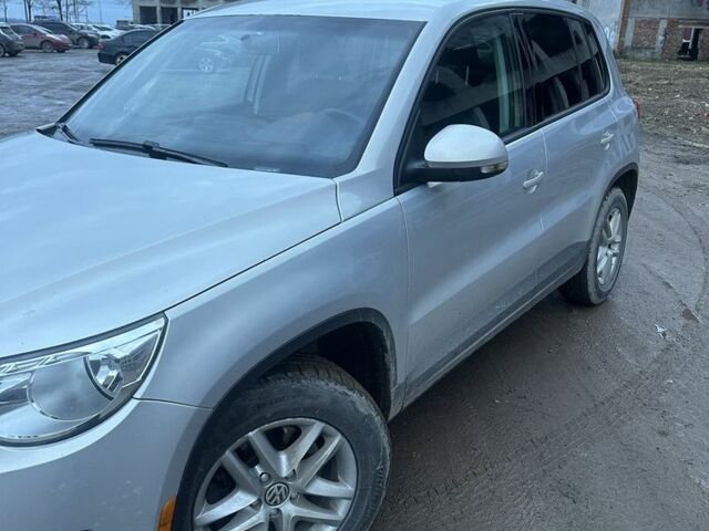Сірий Фольксваген Тігуан, об'ємом двигуна 2 л та пробігом 300 тис. км за 9000 $, фото 2 на Automoto.ua