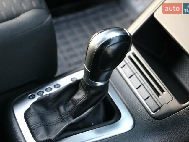 Серый Фольксваген Тигуан, объемом двигателя 2 л и пробегом 219 тыс. км за 12300 $, фото 13 на Automoto.ua