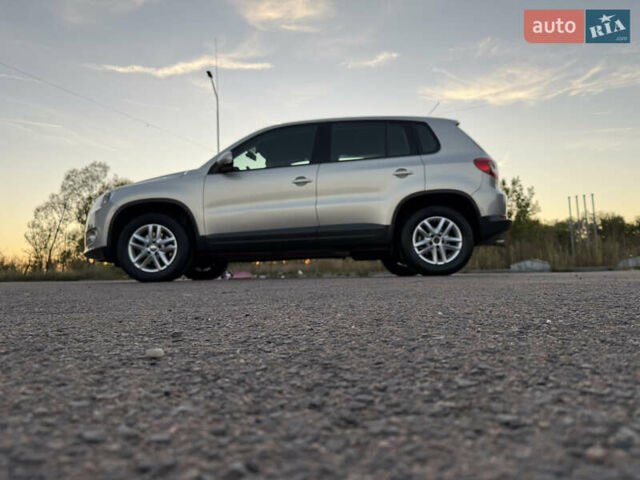 Серый Фольксваген Тигуан, объемом двигателя 1.97 л и пробегом 160 тыс. км за 13950 $, фото 10 на Automoto.ua