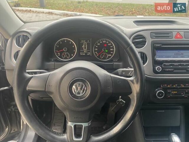 Сірий Фольксваген Тігуан, об'ємом двигуна 1.98 л та пробігом 167 тис. км за 10500 $, фото 8 на Automoto.ua