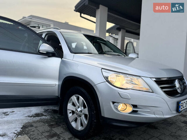Серый Фольксваген Тигуан, объемом двигателя 2 л и пробегом 158 тыс. км за 9550 $, фото 44 на Automoto.ua