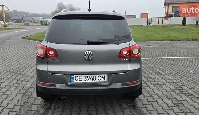Сірий Фольксваген Тігуан, об'ємом двигуна 2 л та пробігом 191 тис. км за 9200 $, фото 9 на Automoto.ua