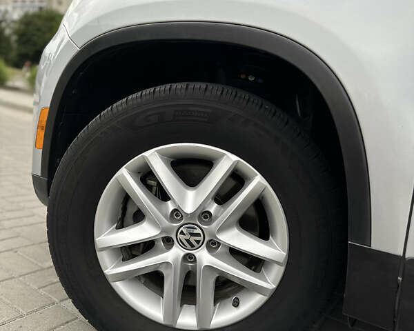 Серый Фольксваген Тигуан, объемом двигателя 1.98 л и пробегом 251 тыс. км за 9200 $, фото 18 на Automoto.ua