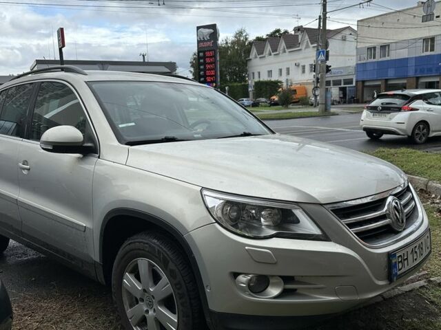 Серый Фольксваген Тигуан, объемом двигателя 2 л и пробегом 132 тыс. км за 10900 $, фото 20 на Automoto.ua