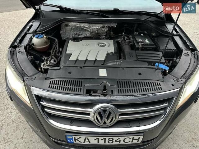 Серый Фольксваген Тигуан, объемом двигателя 2 л и пробегом 285 тыс. км за 10450 $, фото 33 на Automoto.ua