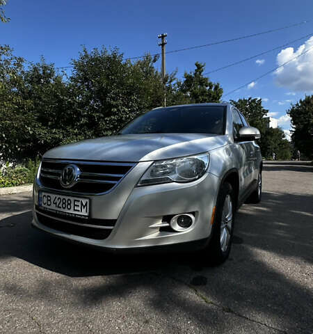 Сірий Фольксваген Тігуан, об'ємом двигуна 2 л та пробігом 290 тис. км за 9900 $, фото 25 на Automoto.ua