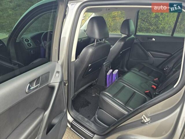 Серый Фольксваген Тигуан, объемом двигателя 2 л и пробегом 186 тыс. км за 14500 $, фото 10 на Automoto.ua