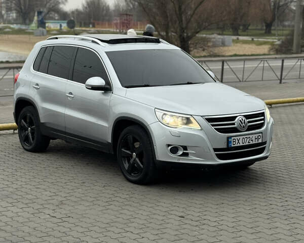 Серый Фольксваген Тигуан, объемом двигателя 2 л и пробегом 225 тыс. км за 11500 $, фото 36 на Automoto.ua