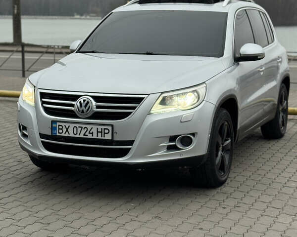 Серый Фольксваген Тигуан, объемом двигателя 2 л и пробегом 225 тыс. км за 11500 $, фото 32 на Automoto.ua