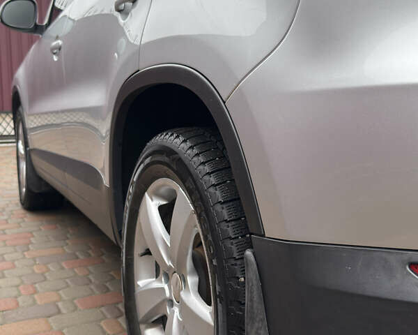 Сірий Фольксваген Тігуан, об'ємом двигуна 1.97 л та пробігом 250 тис. км за 11900 $, фото 11 на Automoto.ua