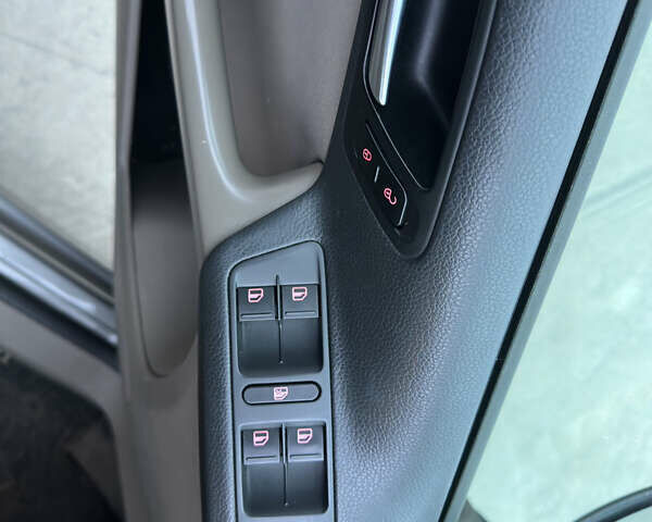 Серый Фольксваген Тигуан, объемом двигателя 1.98 л и пробегом 240 тыс. км за 11500 $, фото 14 на Automoto.ua