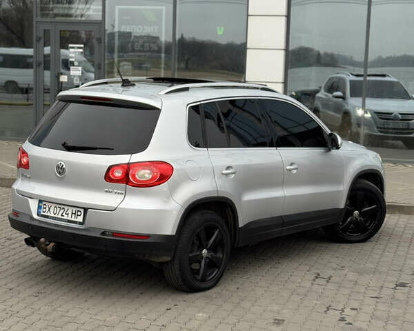 Серый Фольксваген Тигуан, объемом двигателя 2 л и пробегом 225 тыс. км за 11500 $, фото 18 на Automoto.ua