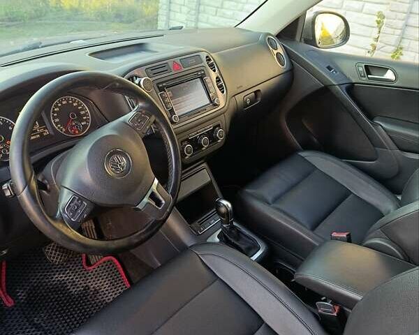 Сірий Фольксваген Тігуан, об'ємом двигуна 2 л та пробігом 288 тис. км за 9000 $, фото 9 на Automoto.ua