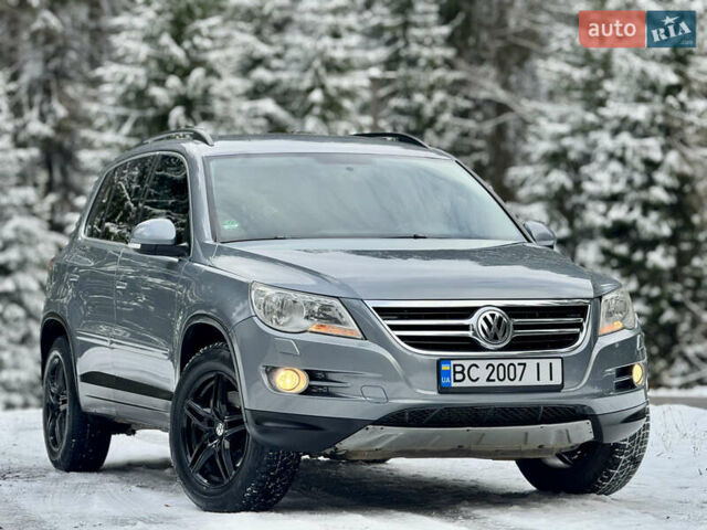 Серый Фольксваген Тигуан, объемом двигателя 2 л и пробегом 265 тыс. км за 11500 $, фото 25 на Automoto.ua