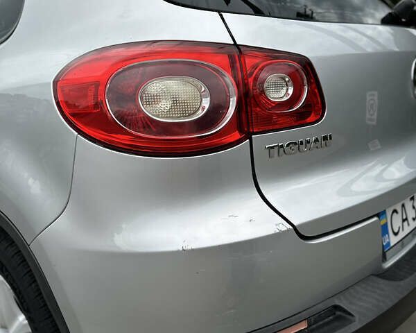 Серый Фольксваген Тигуан, объемом двигателя 1.98 л и пробегом 251 тыс. км за 9200 $, фото 21 на Automoto.ua