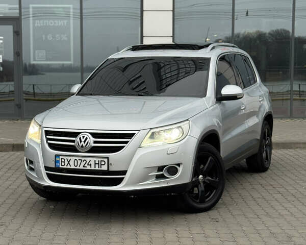 Серый Фольксваген Тигуан, объемом двигателя 2 л и пробегом 225 тыс. км за 11500 $, фото 95 на Automoto.ua