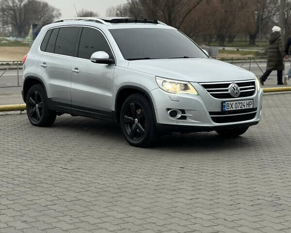 Серый Фольксваген Тигуан, объемом двигателя 2 л и пробегом 225 тыс. км за 11500 $, фото 30 на Automoto.ua