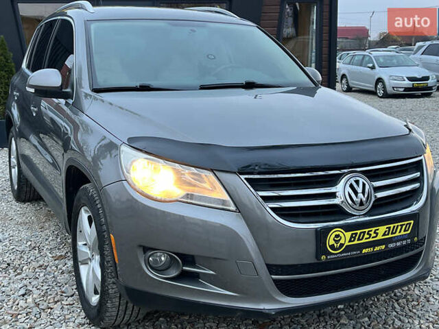 Серый Фольксваген Тигуан, объемом двигателя 1.98 л и пробегом 244 тыс. км за 11000 $, фото 1 на Automoto.ua