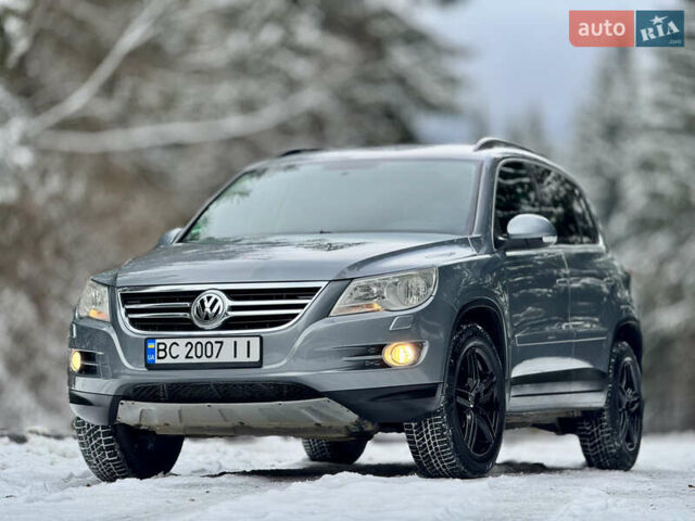 Серый Фольксваген Тигуан, объемом двигателя 2 л и пробегом 265 тыс. км за 11500 $, фото 18 на Automoto.ua