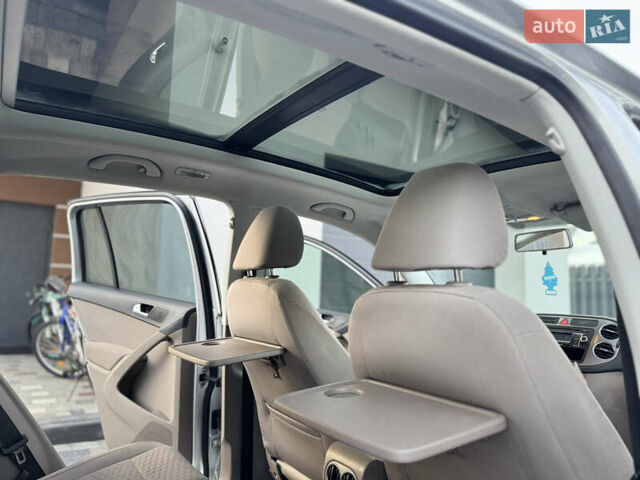 Серый Фольксваген Тигуан, объемом двигателя 2 л и пробегом 158 тыс. км за 9550 $, фото 29 на Automoto.ua