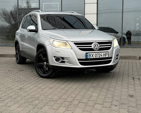 Серый Фольксваген Тигуан, объемом двигателя 2 л и пробегом 225 тыс. км за 11500 $, фото 10 на Automoto.ua
