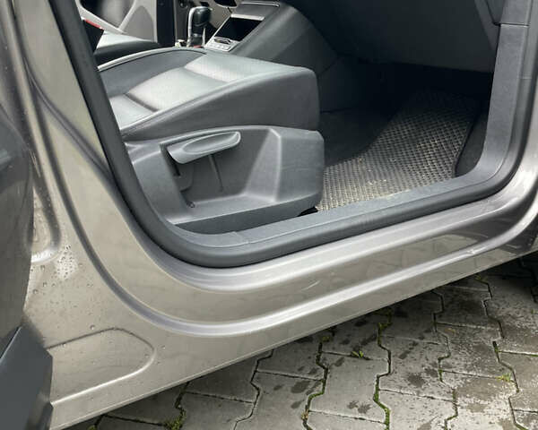 Сірий Фольксваген Тігуан, об'ємом двигуна 1.98 л та пробігом 250 тис. км за 9999 $, фото 17 на Automoto.ua