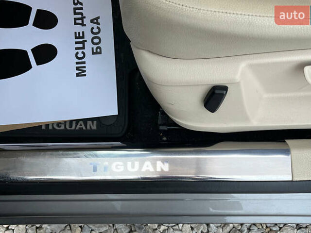 Серый Фольксваген Тигуан, объемом двигателя 1.98 л и пробегом 244 тыс. км за 11000 $, фото 22 на Automoto.ua