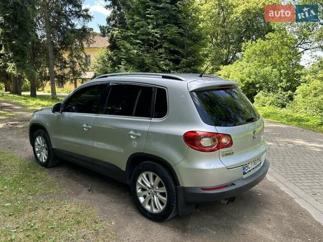 Сірий Фольксваген Тігуан, об'ємом двигуна 2 л та пробігом 268 тис. км за 11600 $, фото 4 на Automoto.ua