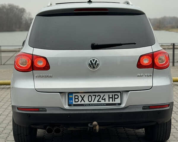 Серый Фольксваген Тигуан, объемом двигателя 2 л и пробегом 225 тыс. км за 11500 $, фото 15 на Automoto.ua