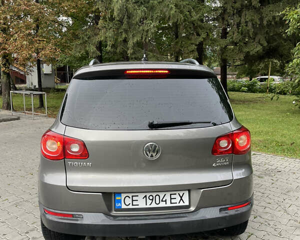 Сірий Фольксваген Тігуан, об'ємом двигуна 1.98 л та пробігом 250 тис. км за 9999 $, фото 27 на Automoto.ua