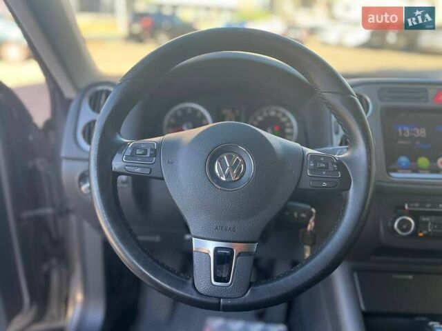 Серый Фольксваген Тигуан, объемом двигателя 2 л и пробегом 201 тыс. км за 11400 $, фото 17 на Automoto.ua